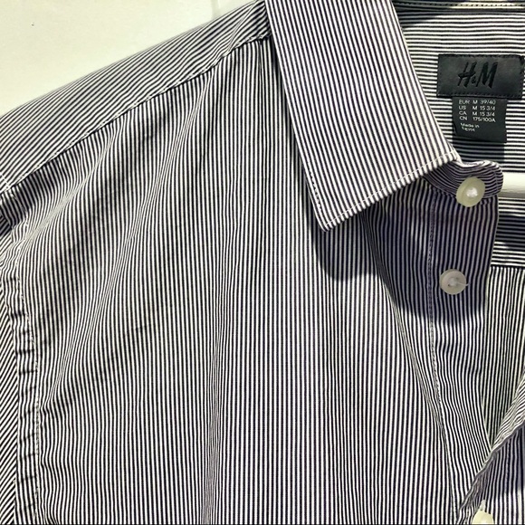 💚3 /$35, H&M Striped Dress Shirt, GUC - Picture 3 of 9